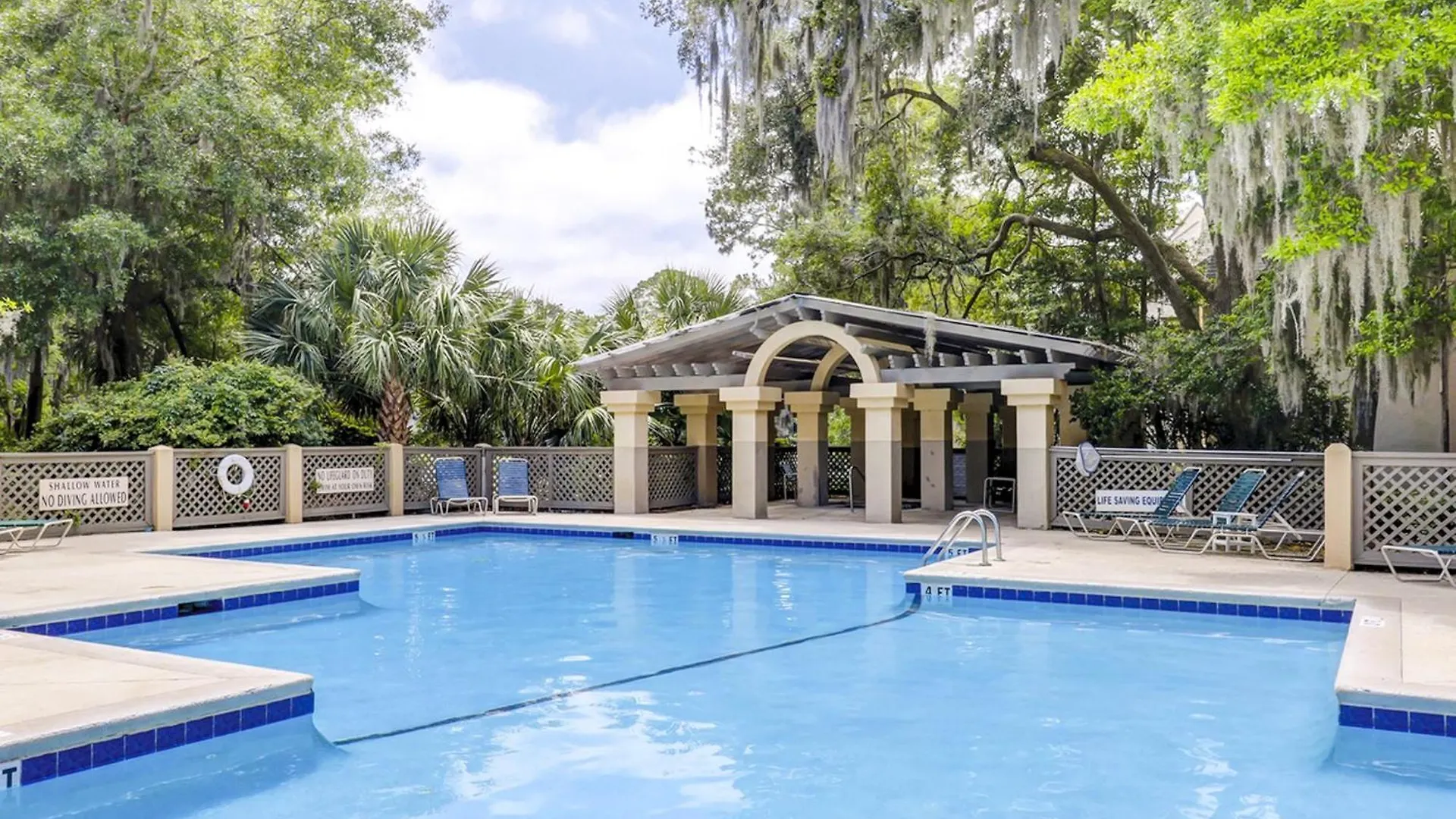 Villa Colonnade Club 154 Hilton Head Island
