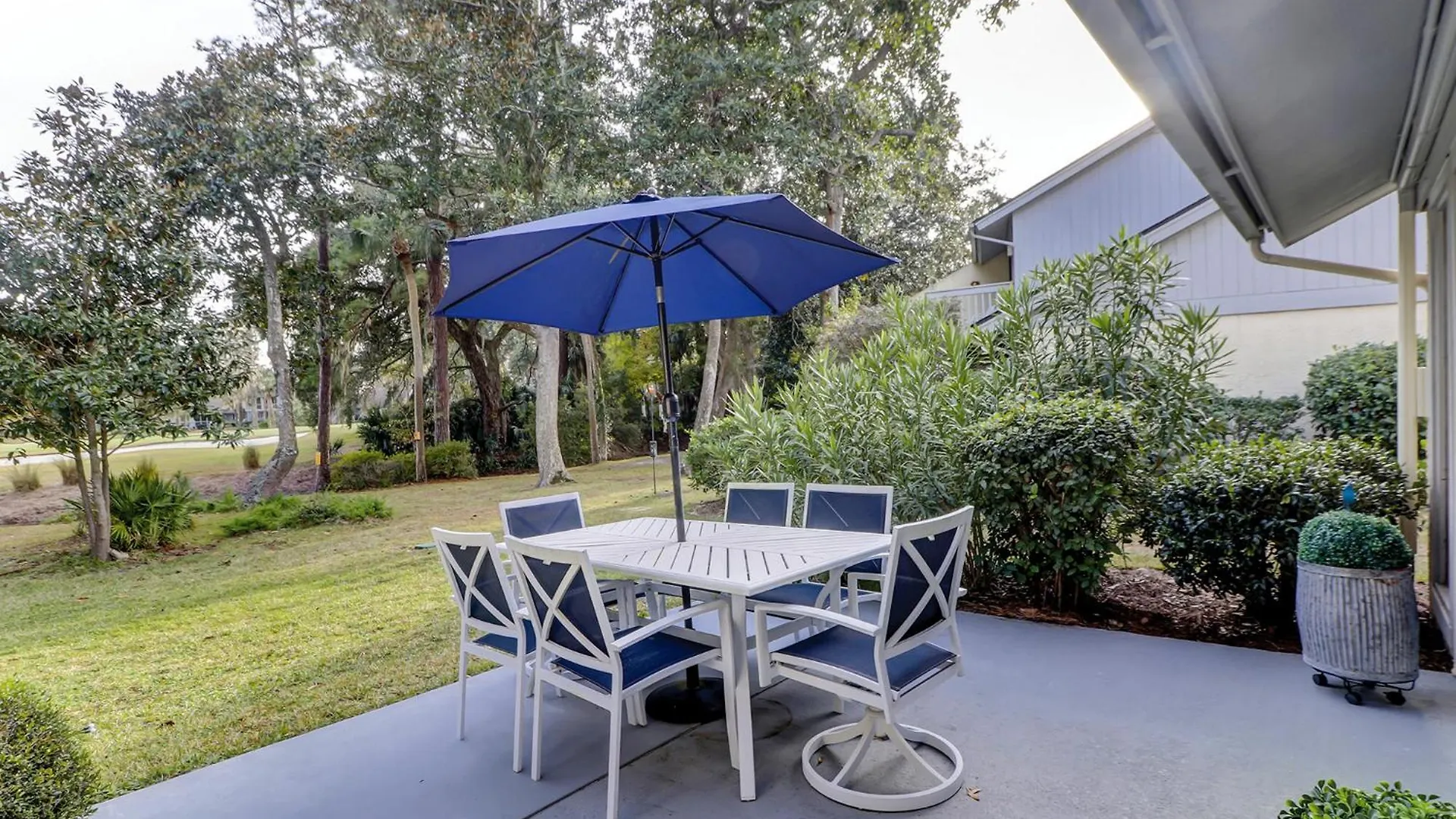 Townhouse Manor 20