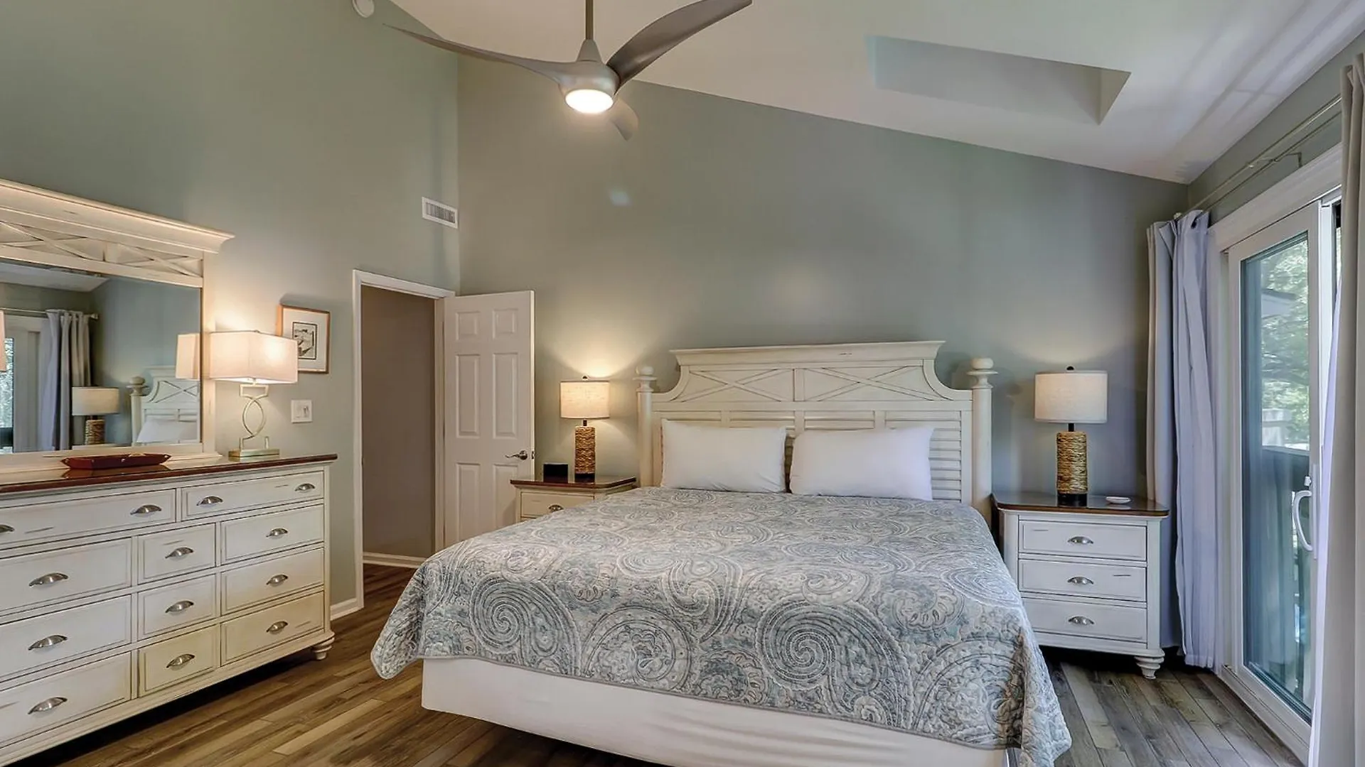 Villa Beachwalk 132