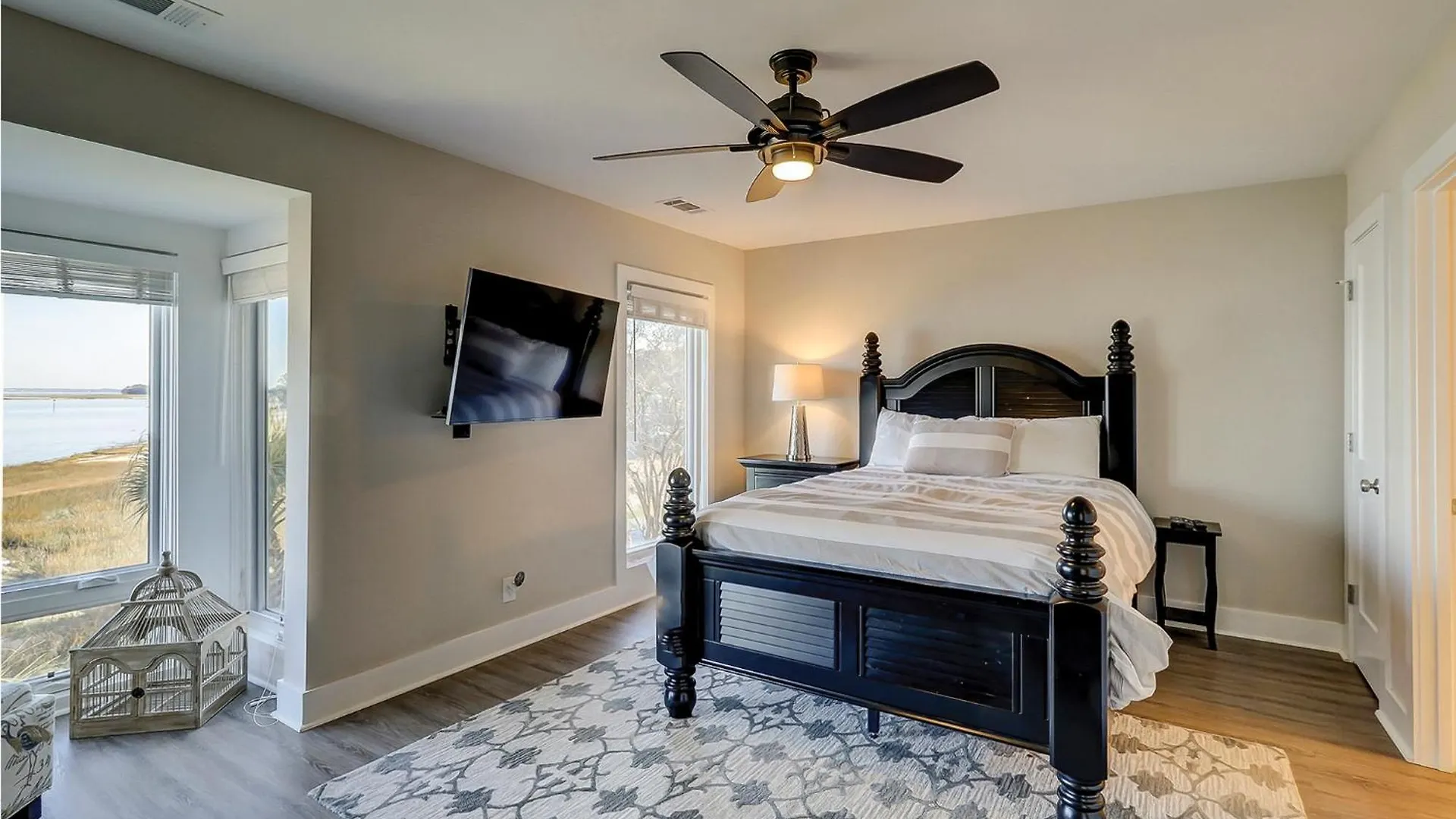 Villa Schooner Court 740