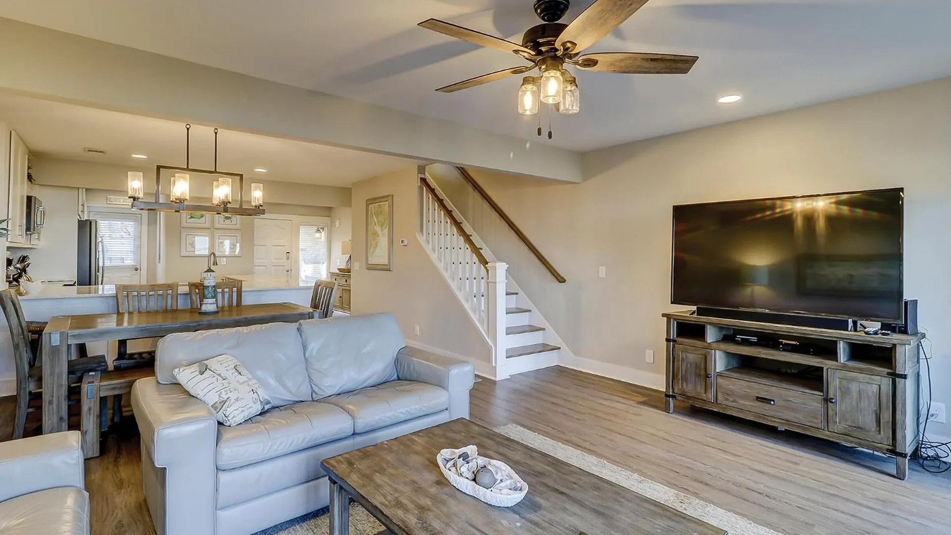 Villa Schooner Court 740