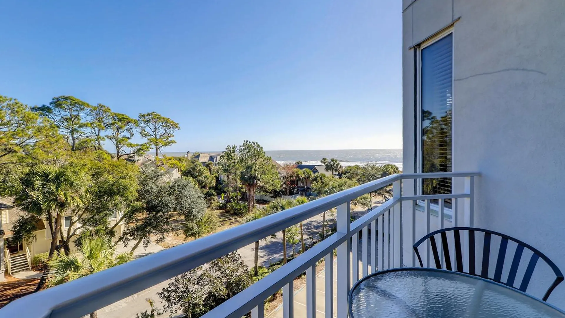 Sea Crest 2405 *