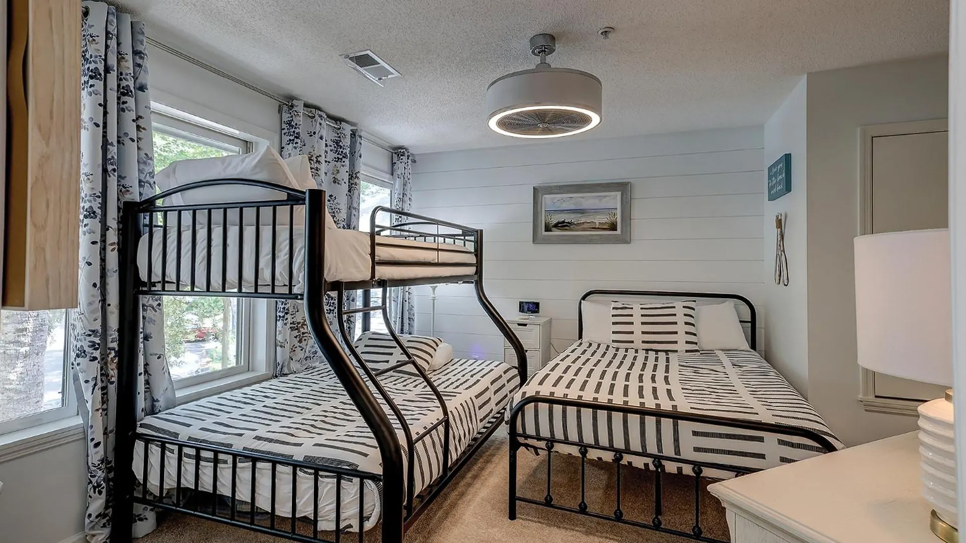 Ocean Breeze 44 Villa *