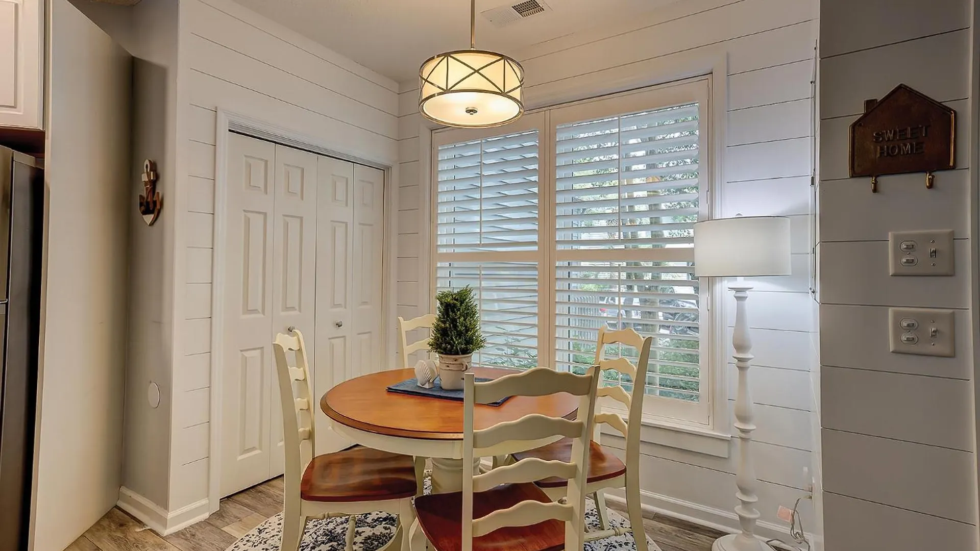 Ocean Breeze 44 Villa