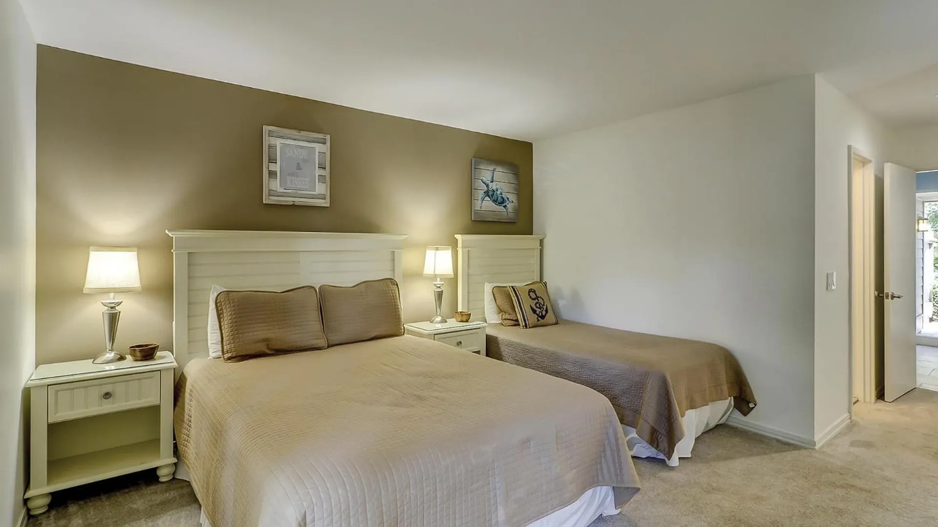 Ocean Cove 834