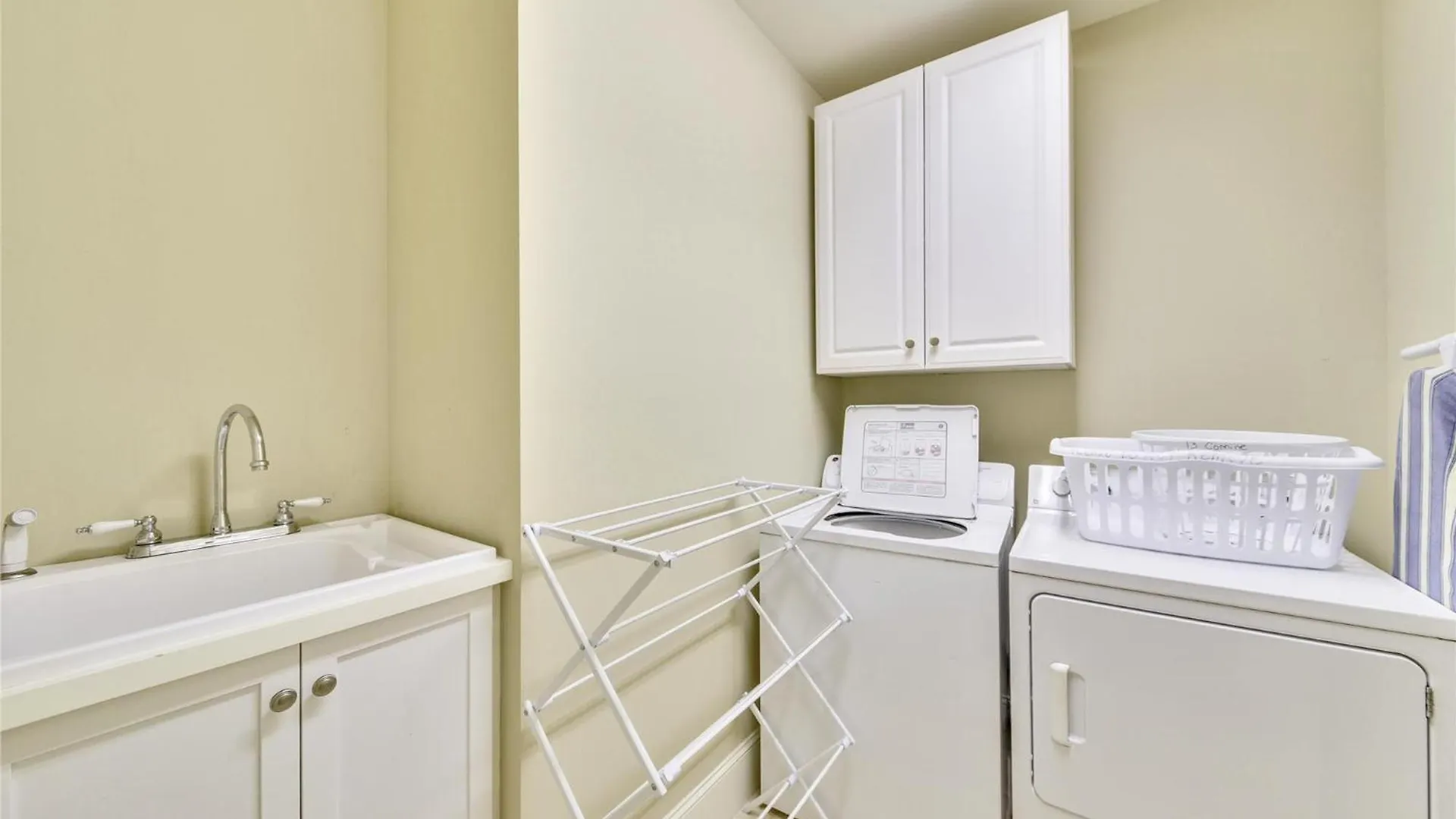 Corine Lane 13 Holiday home *