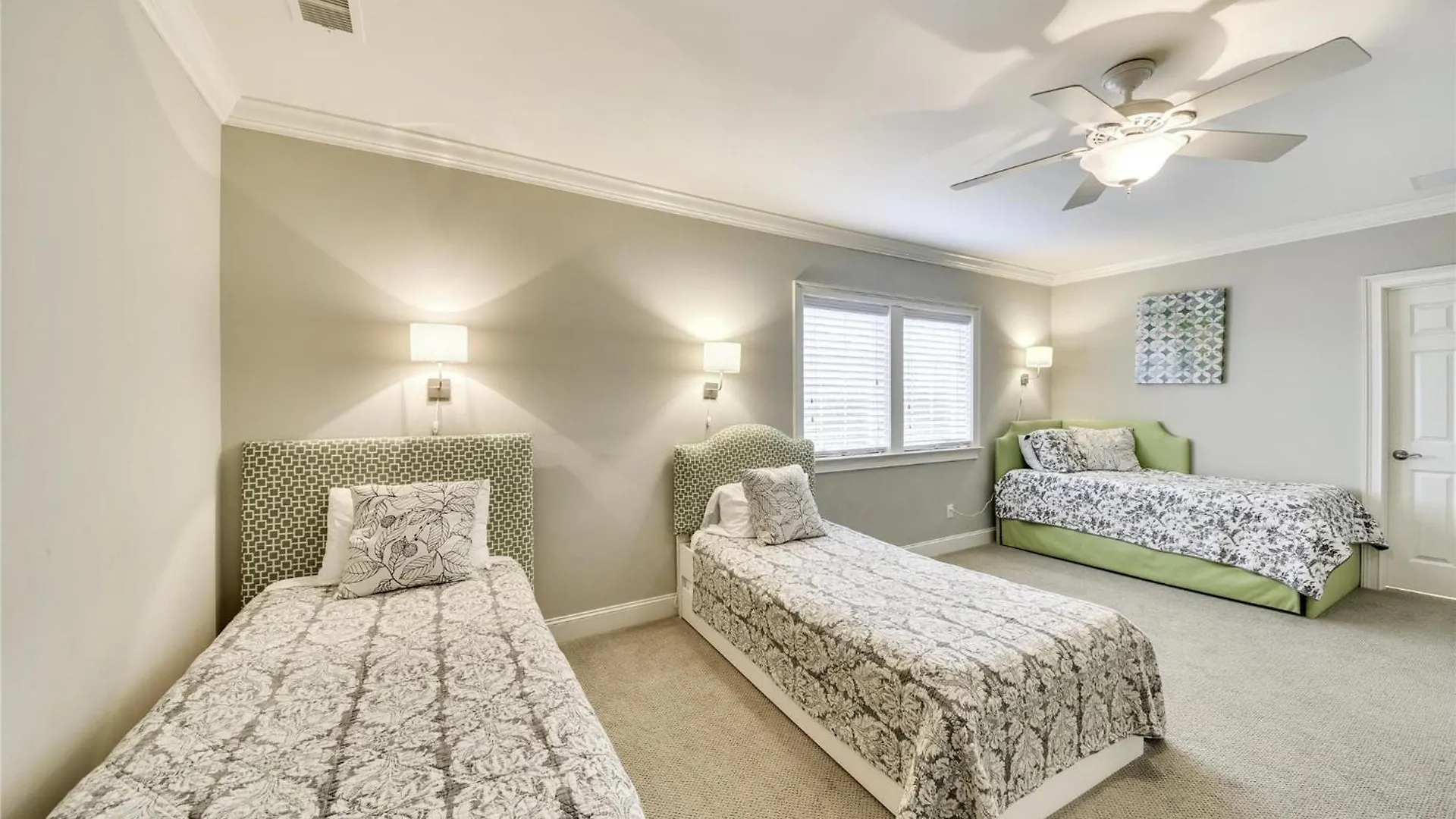 Holiday home Corine Lane 13 *