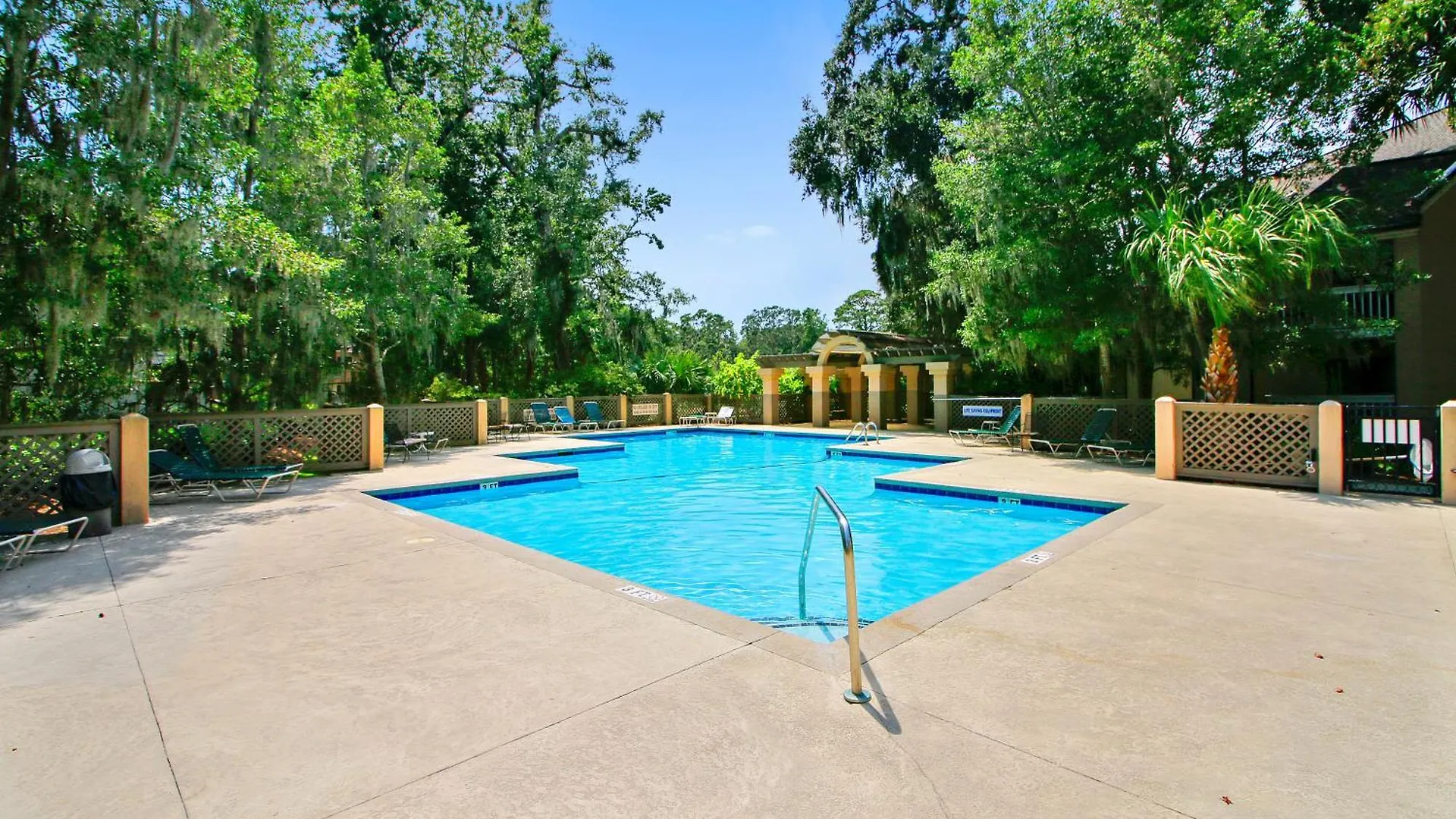 Villa Colonnade Club 146 Hilton Head Island