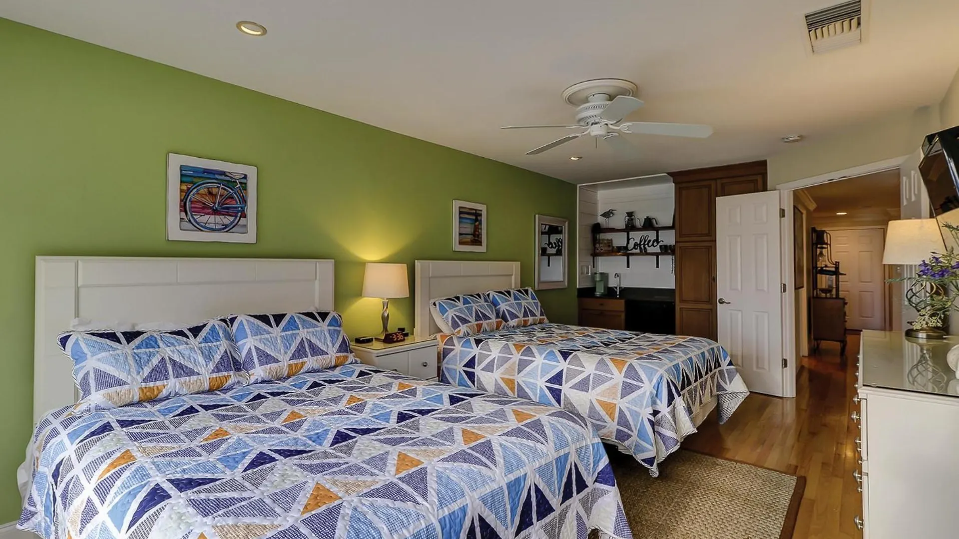 Beachside Tennis 1869 Villa