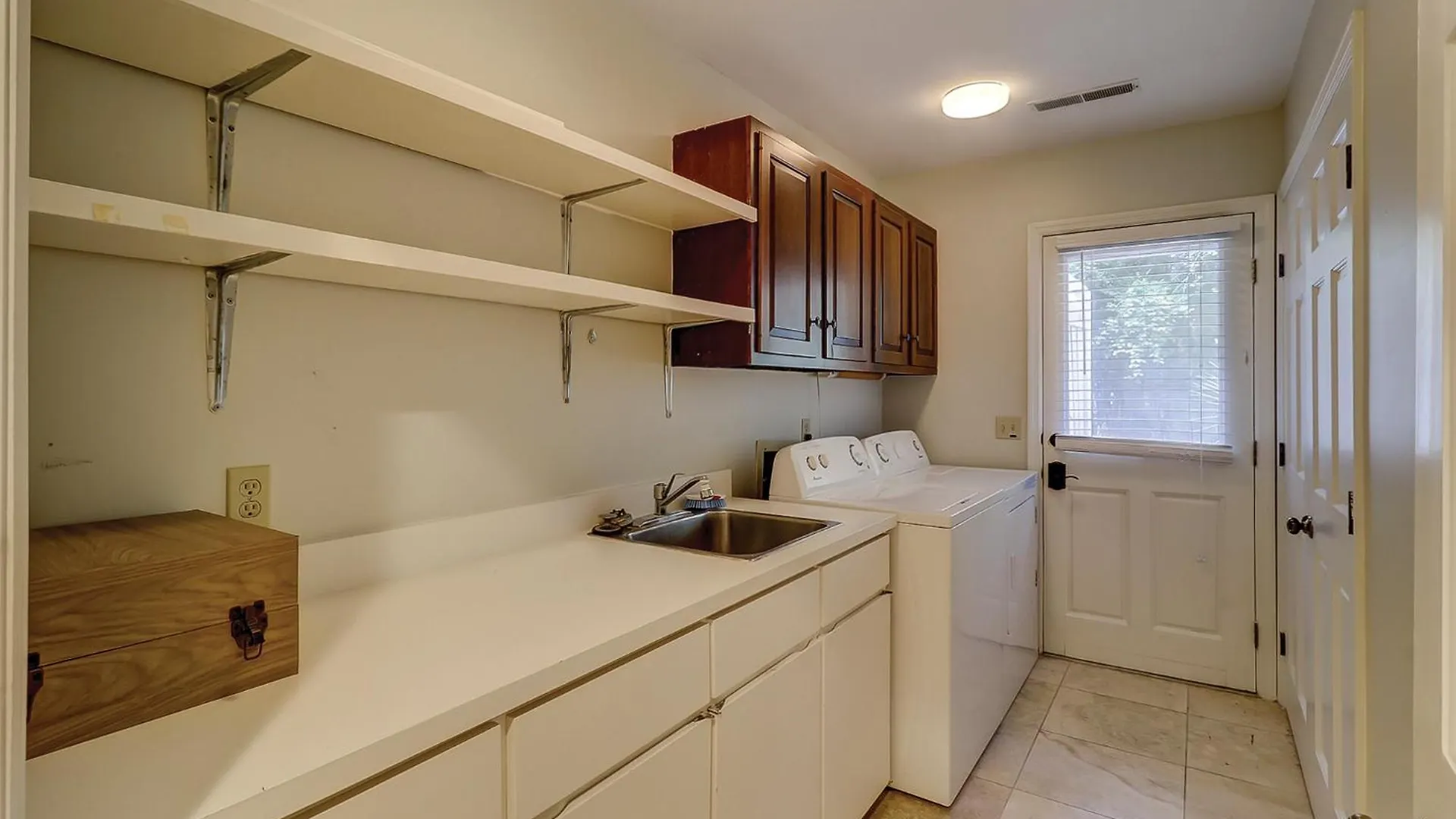 Kingston 36 Holiday home