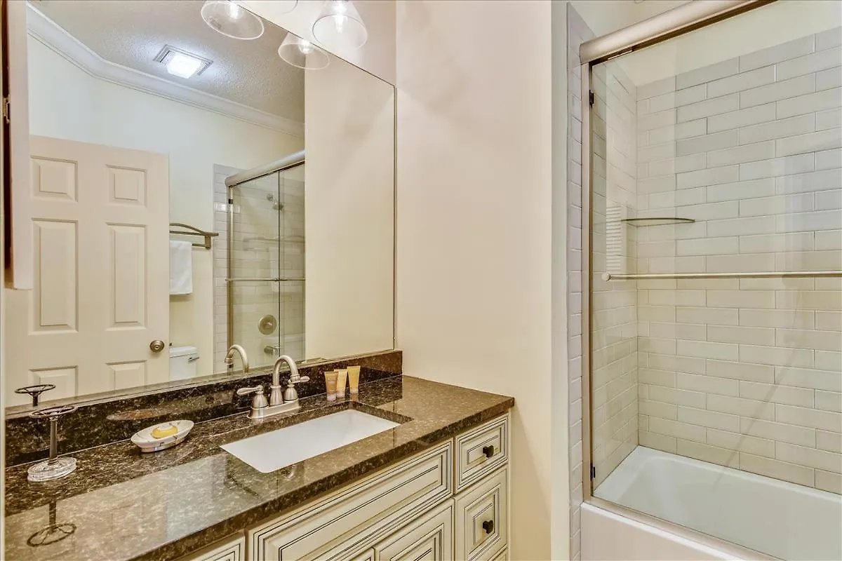 Villa Treetops 7003