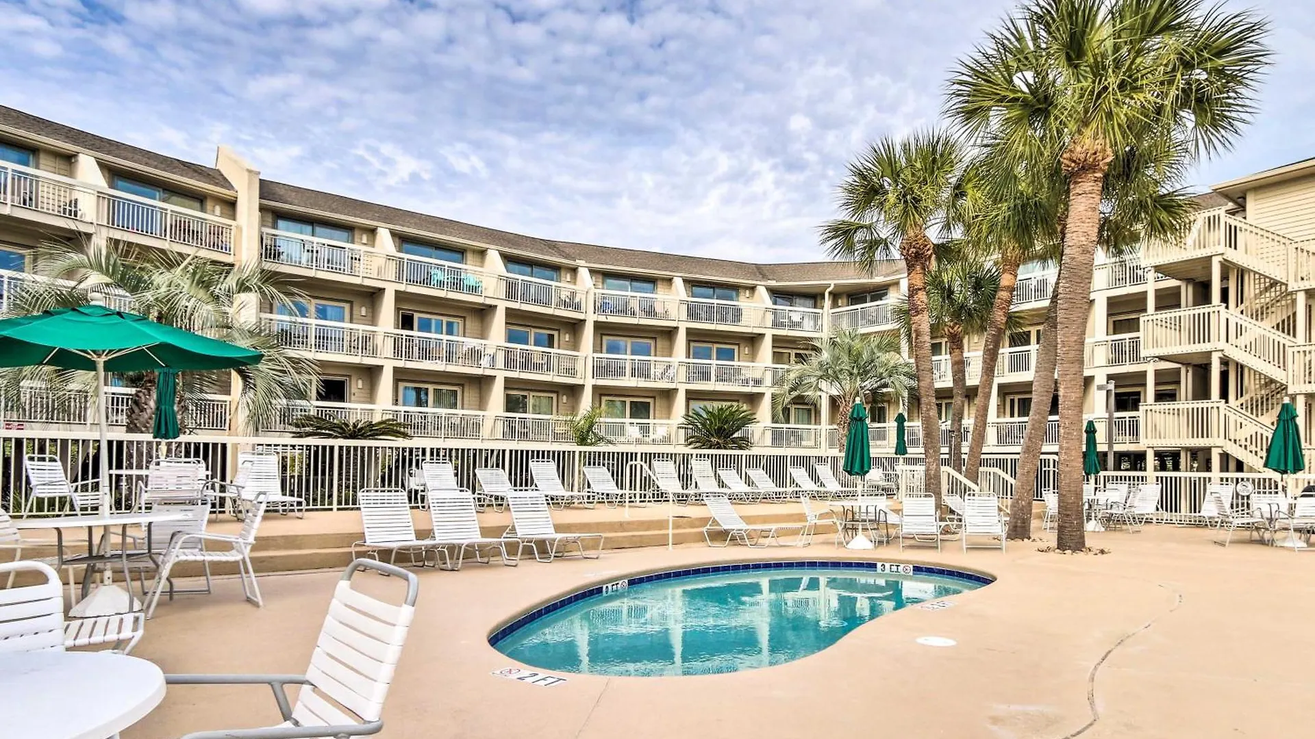 Walk To In Hilton Head! Apartment