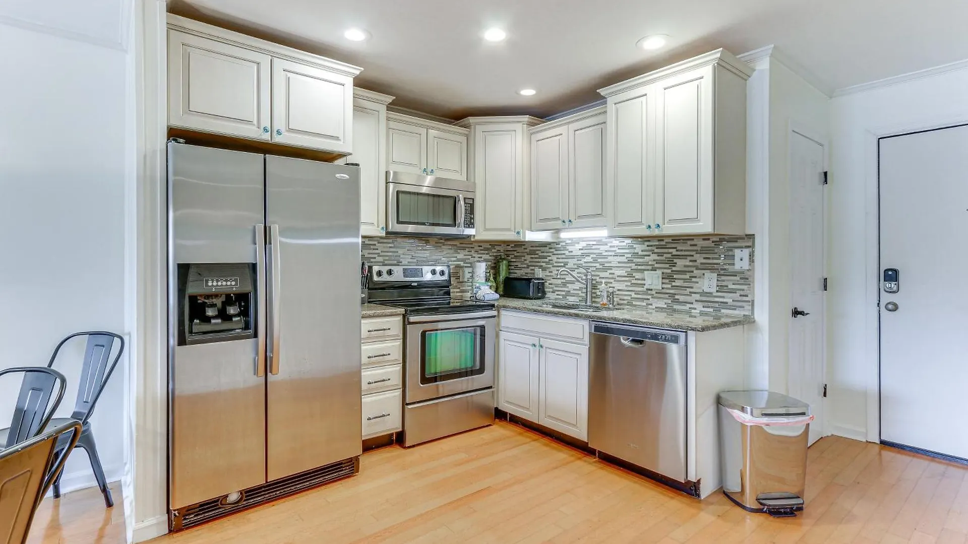 Hilton Head With Deck - Walk To And Pool! *