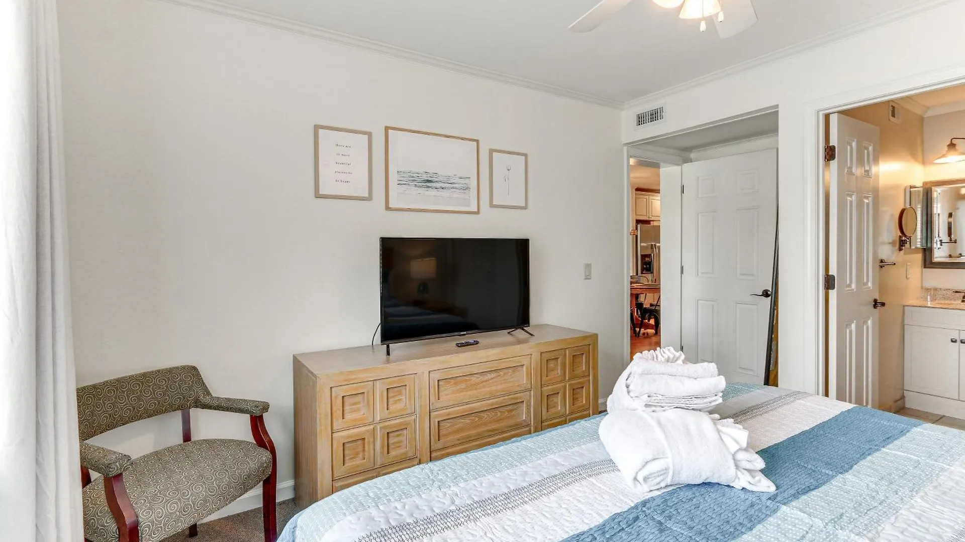 Hilton Head With Deck - Walk To And Pool!