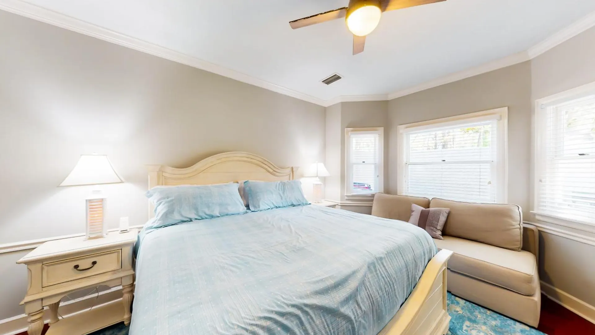 Apartment Devonshire 112