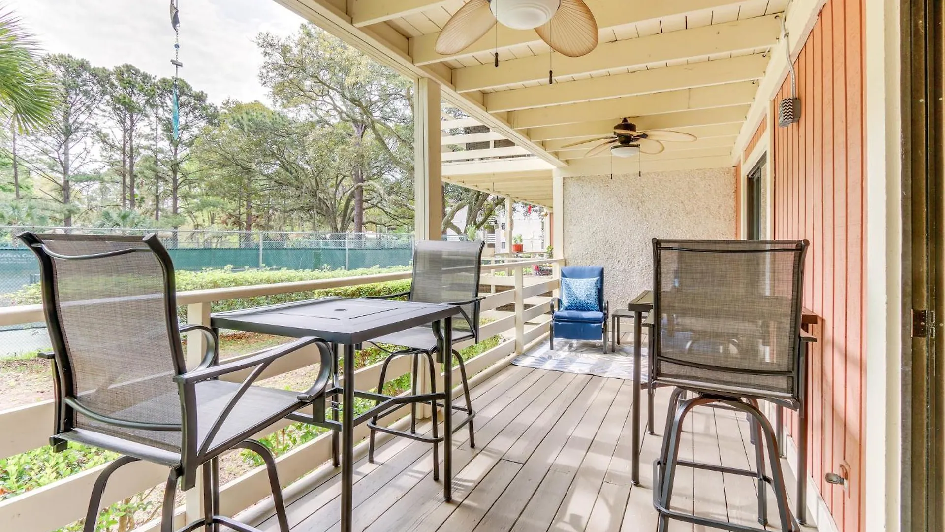 Hilton Head With Balcony, And Pool Access! Apartment *