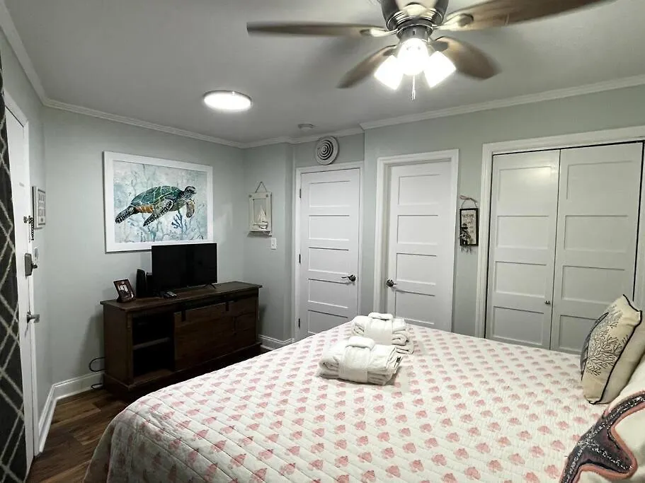 Crashin' Waves-oceanview Bikes And King Bed * Hilton Head Island
