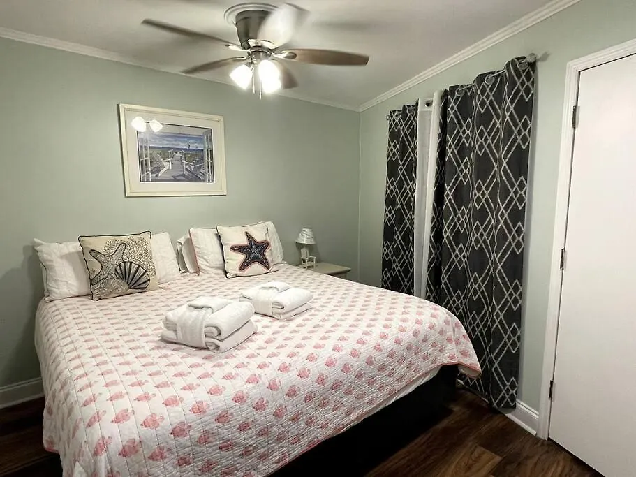 Crashin' Waves-oceanview Bikes And King Bed *
