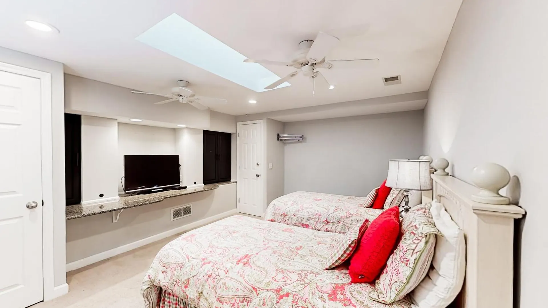 Apartment Devonshire 112