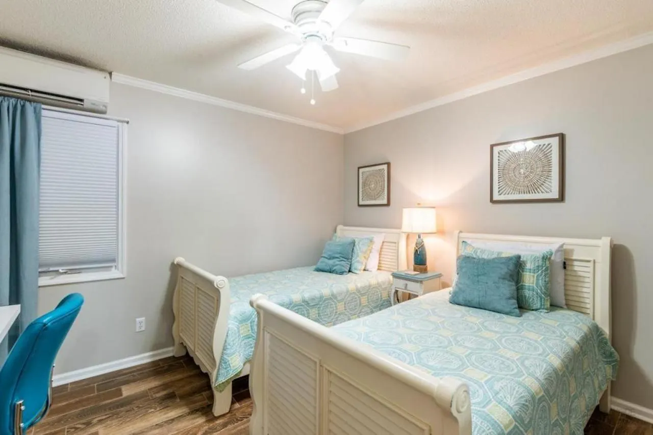 1g Beachwood Place * Hilton Head Island