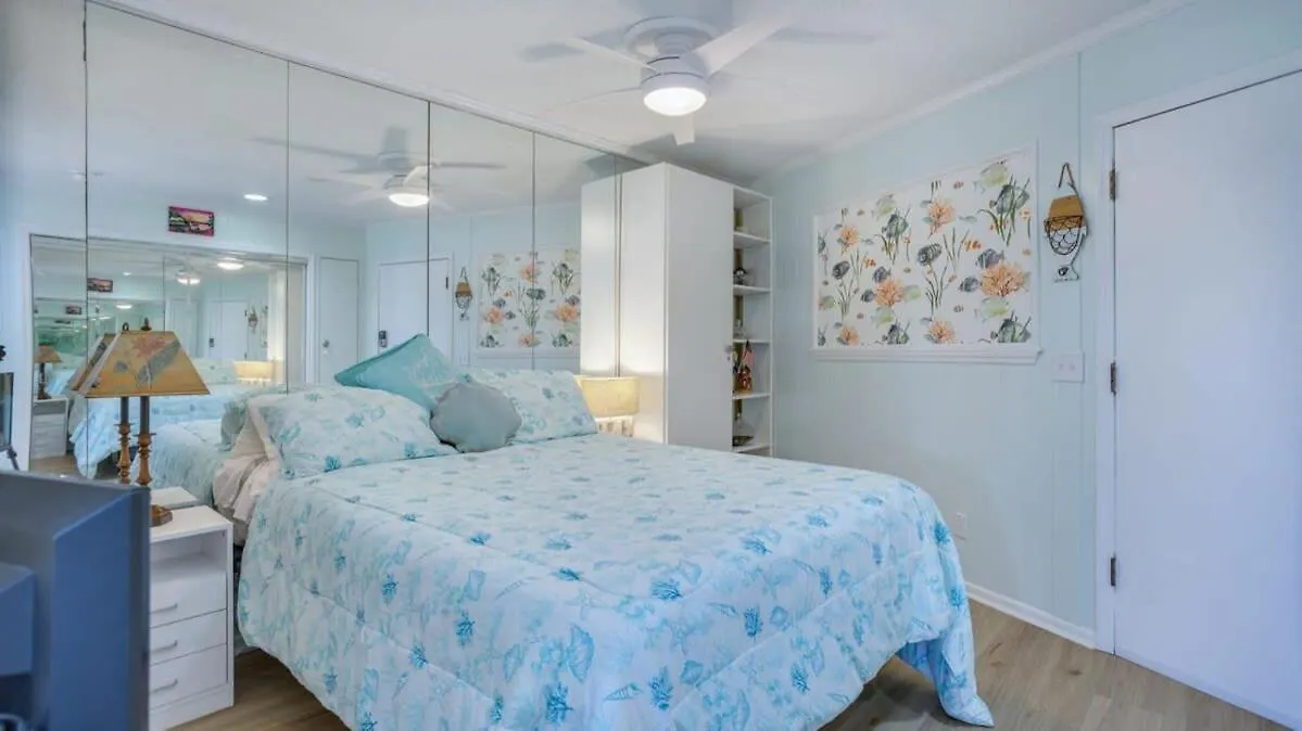 Sea Side Escape Apartment *