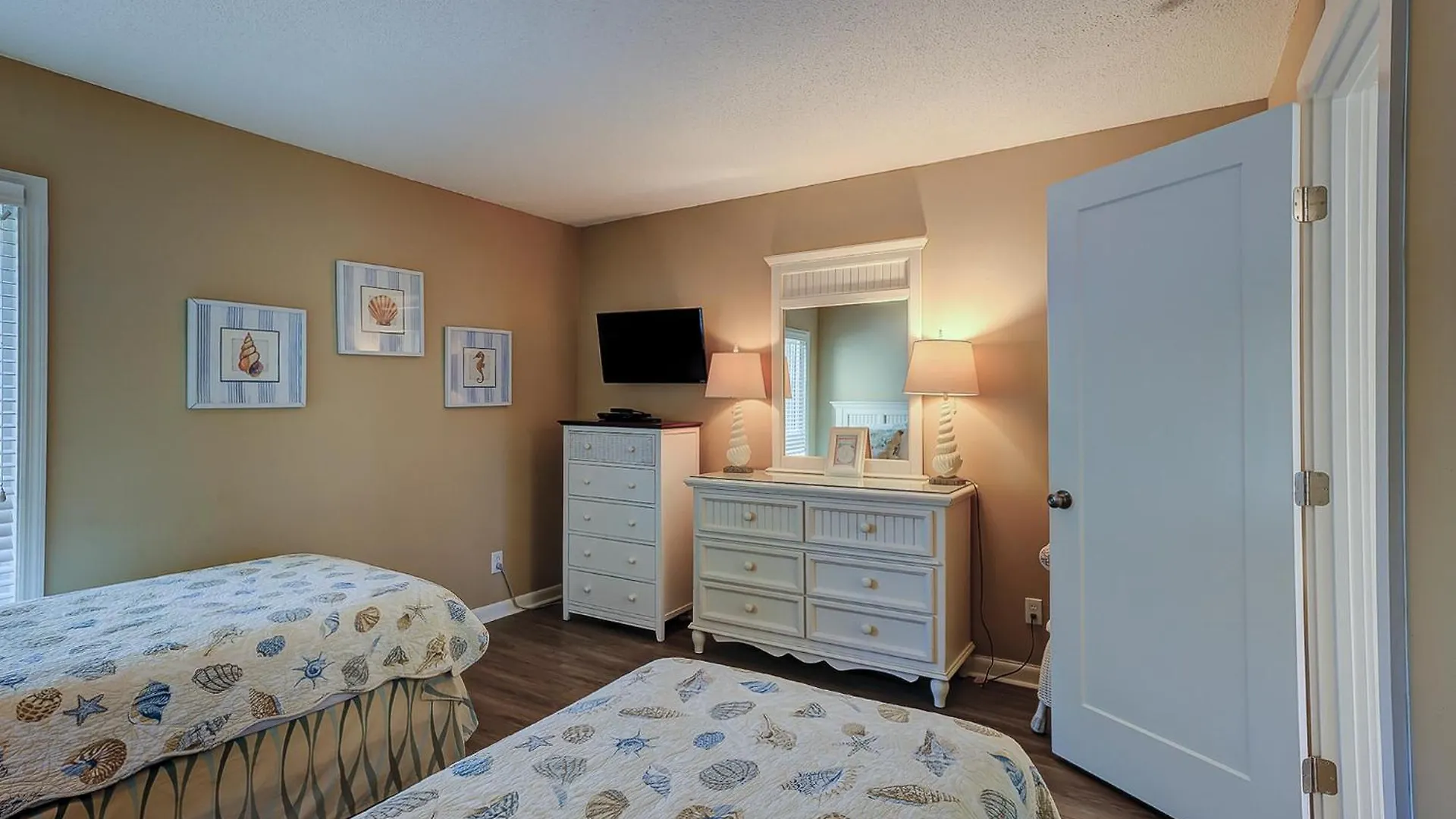 Villa Shorewood 304 *