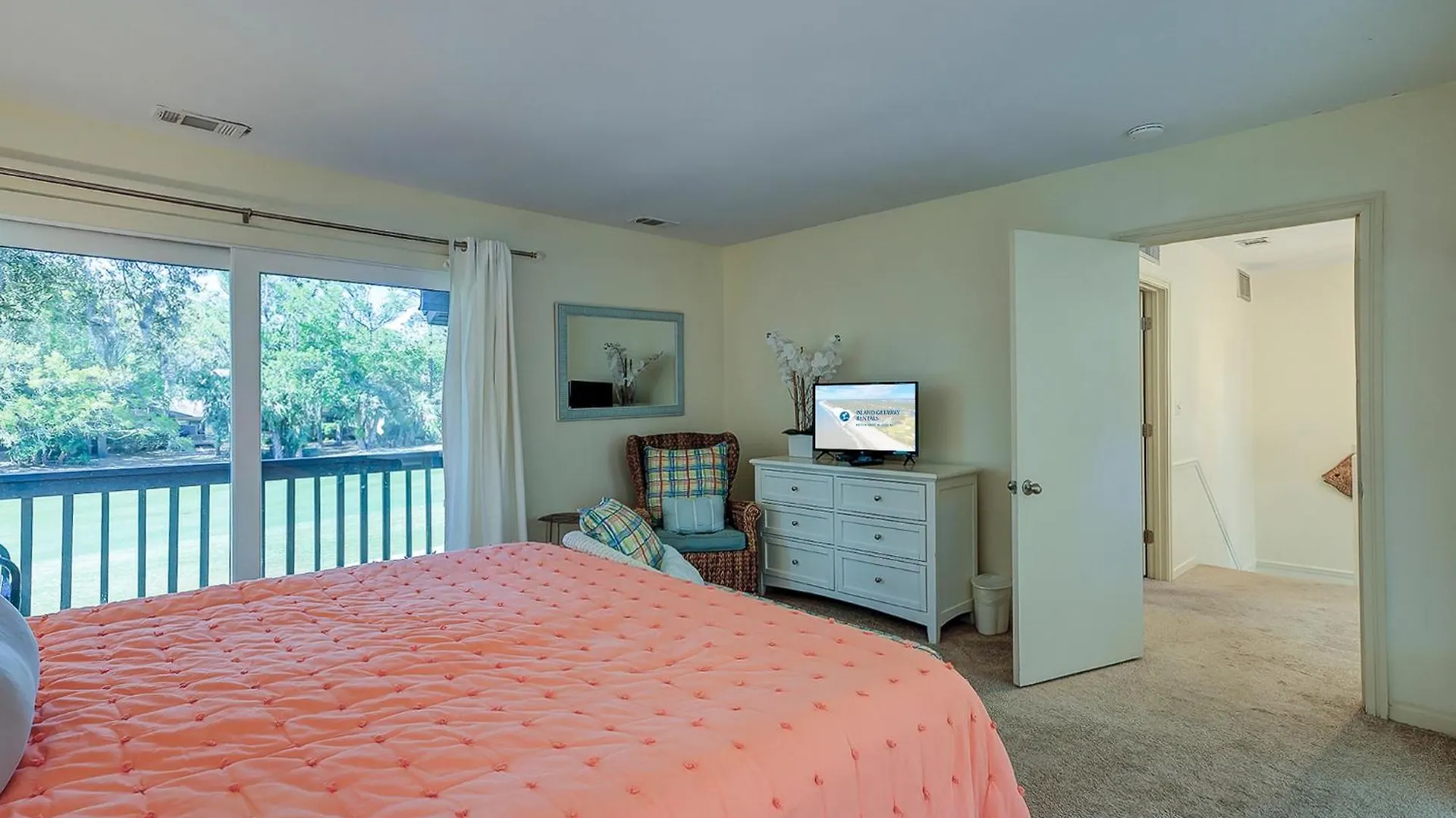 21 Hickory Cove