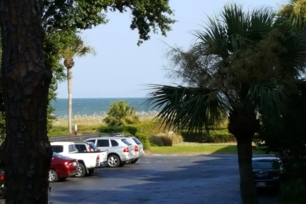 Shorething! Beachside Retreat W/ Bikes, Chairs Hilton Head Island
