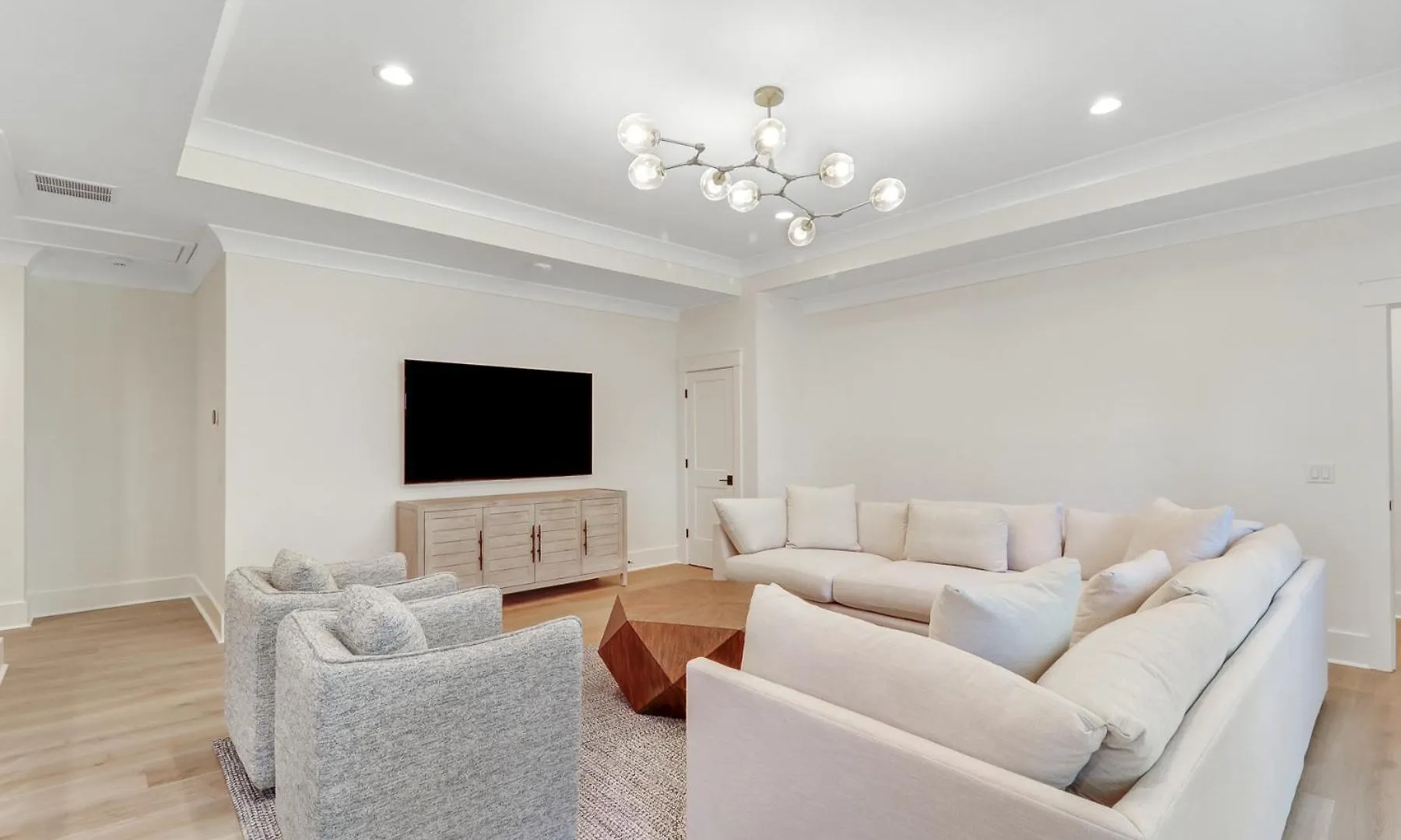 169 North Sea Pines Drive