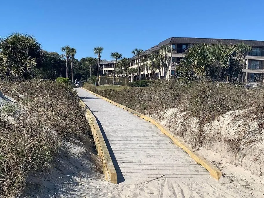 Apartment Sunnydaze-steps To The Ocean King Bed, Free Bikes! Hilton Head Island