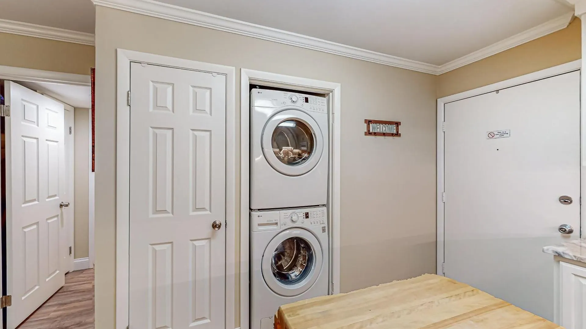 Apartment Fiddlers Cove 21c