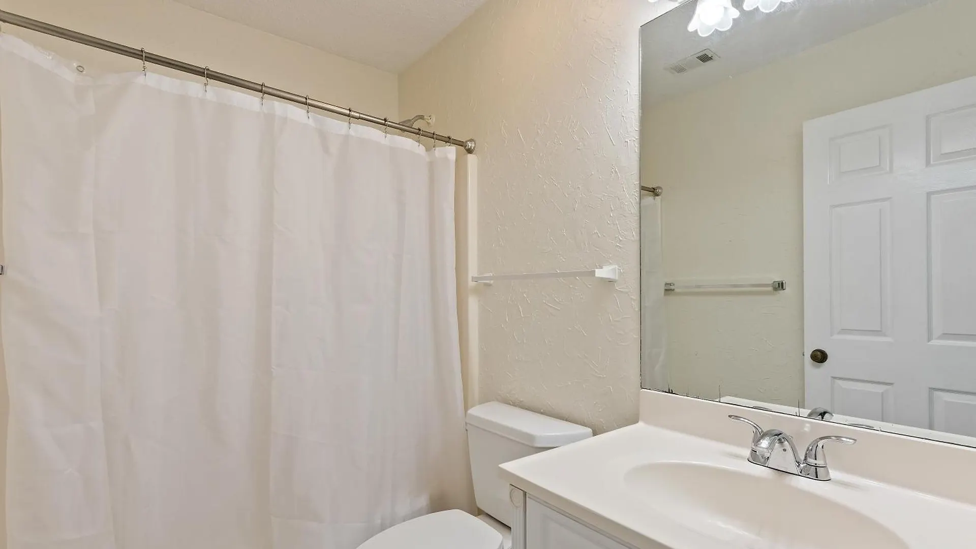 Ocean Breeze 33 Apartment *