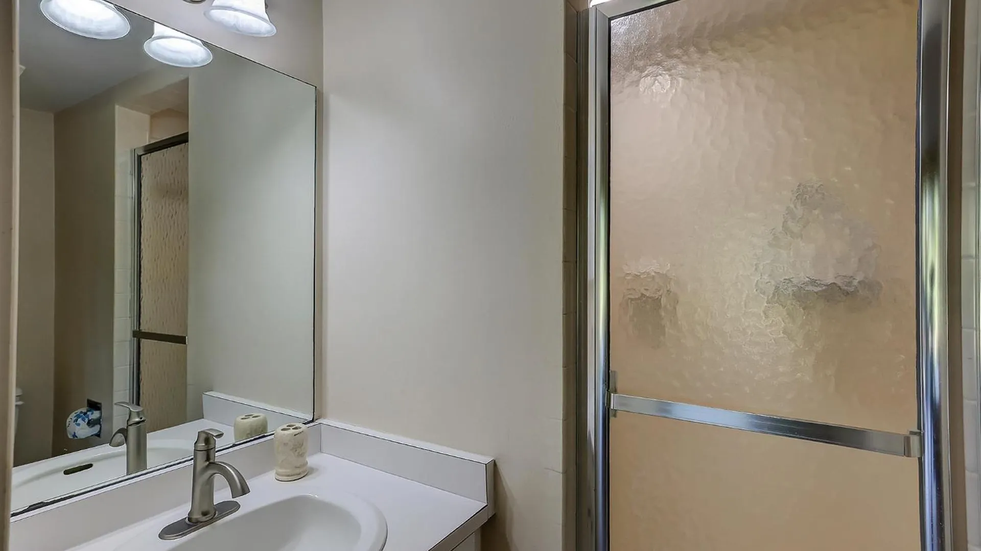 16 Hickory Cove Holiday home *
