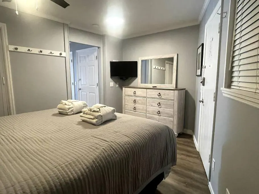 Apartment Beachin It!-oceanview Updated 2024, King Bed Bikes