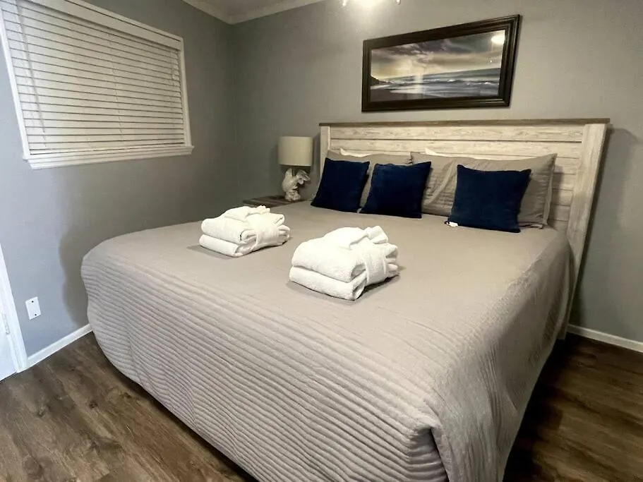 Beachin It!-oceanview Updated 2024, King Bed Bikes Apartment