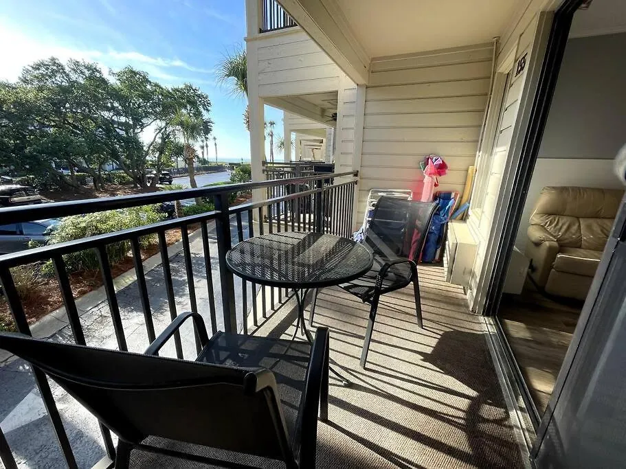Beachin It!-oceanview Updated 2024, King Bed Bikes Apartment Hilton Head Island