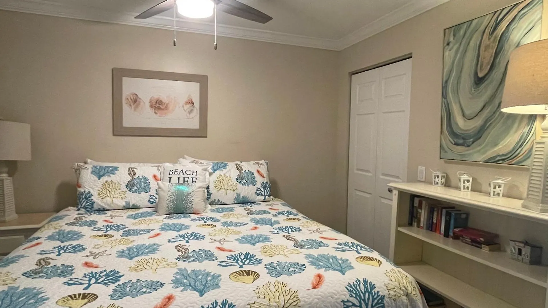 Sunnydaze-steps To The Ocean King Bed, Free Bikes! Hilton Head Island