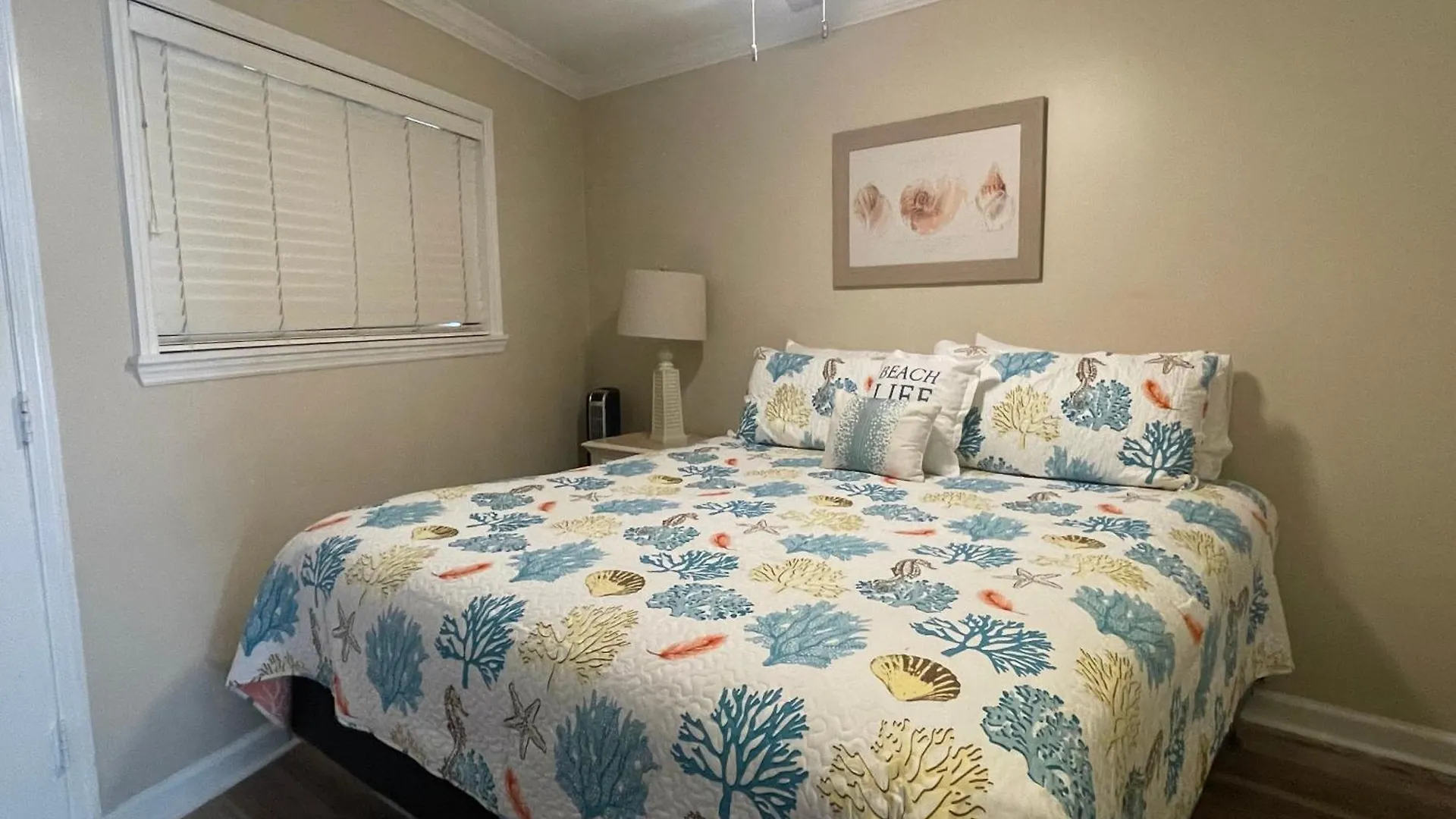 Apartment Sunnydaze-steps To The Ocean King Bed, Free Bikes!
