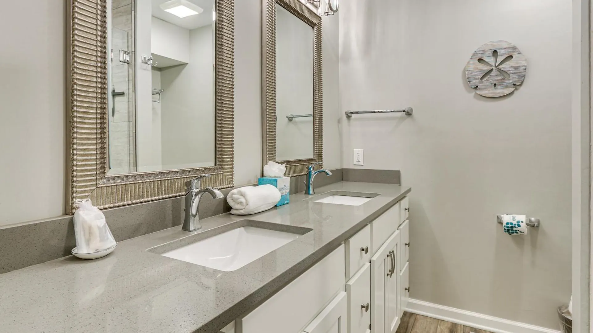 Modern Hilton Head Retreat Walk To And Golf! Holiday home Hilton Head Island