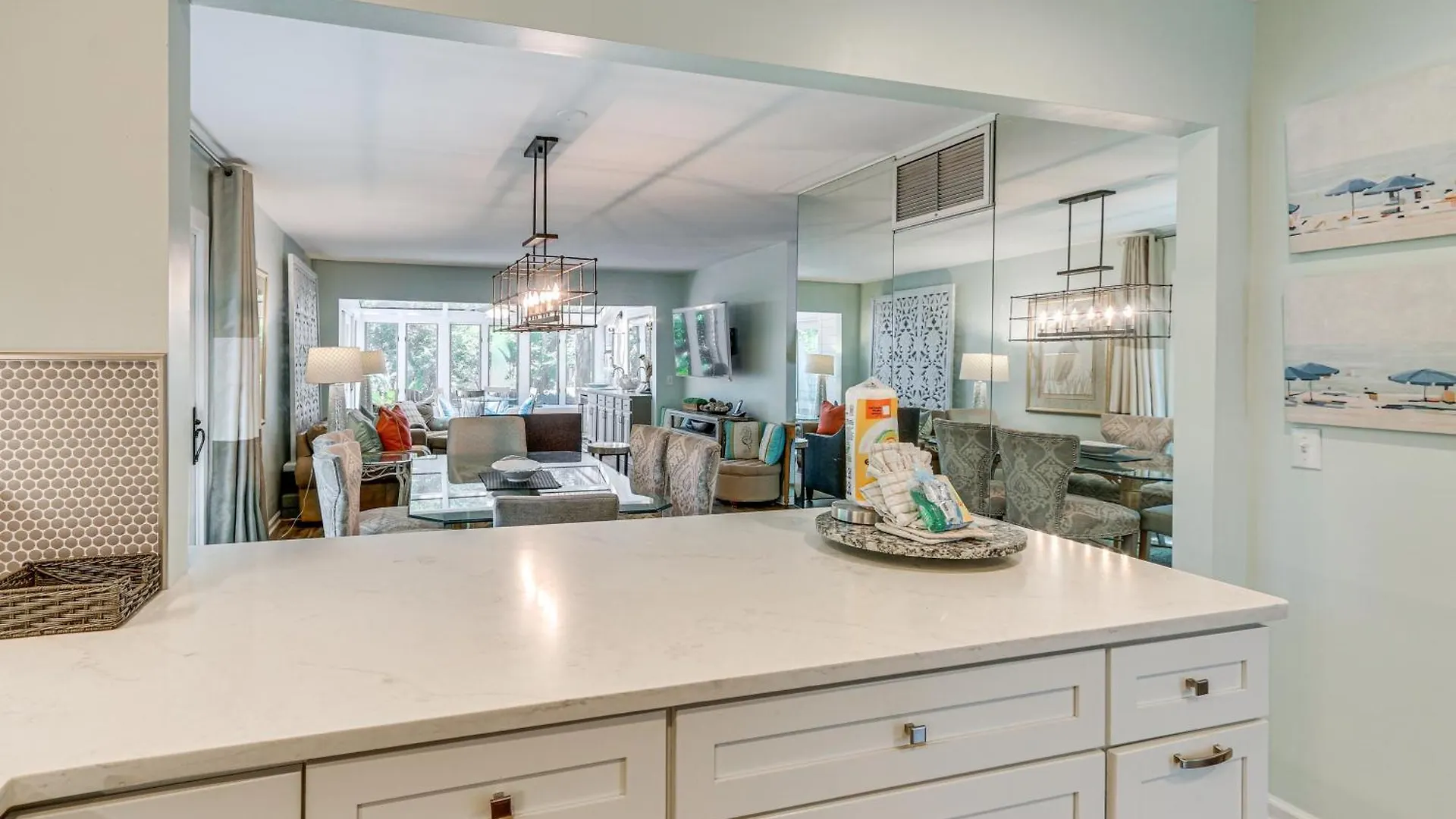 Modern Hilton Head Retreat Walk To And Golf!