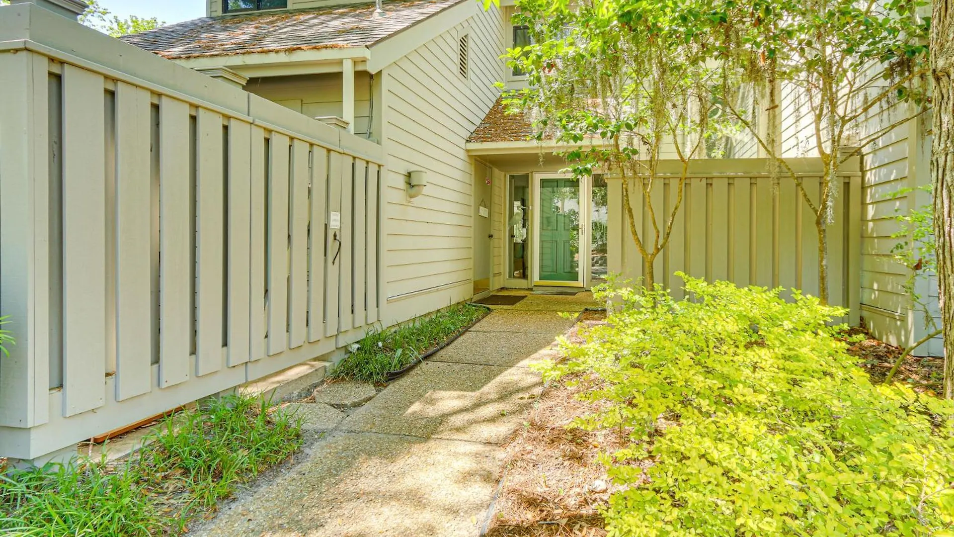 Holiday home Modern Hilton Head Retreat Walk To And Golf!