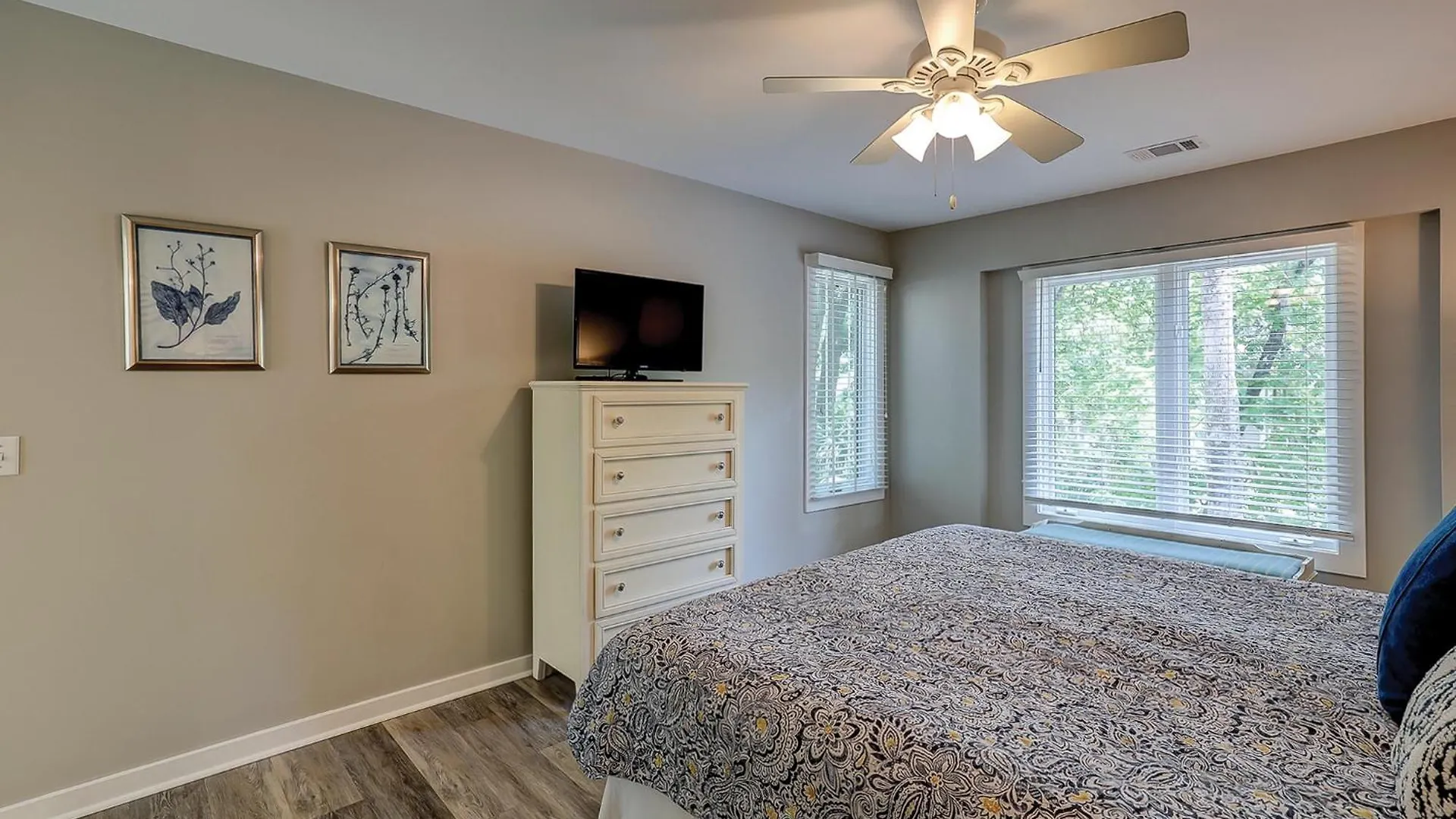Villa Huntington 7622