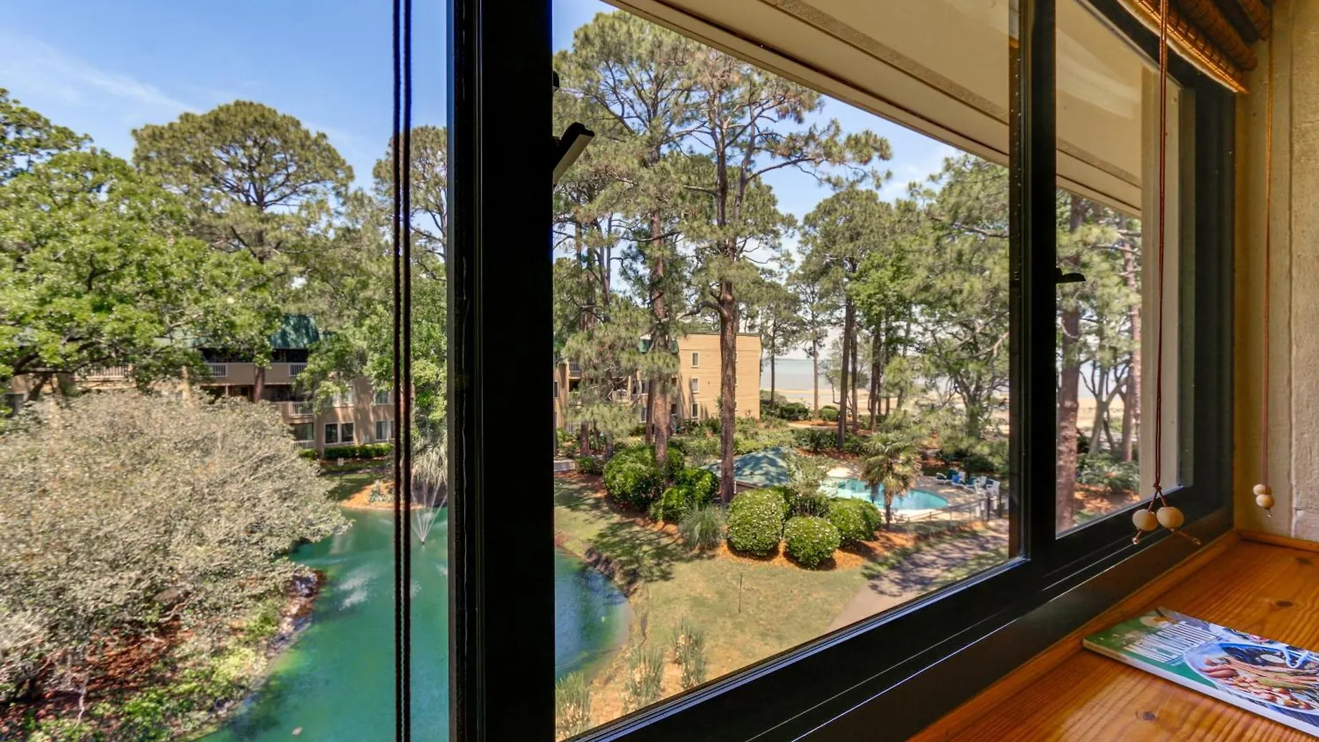 Hilton Head Screened Balcony, Walk To Apartment
