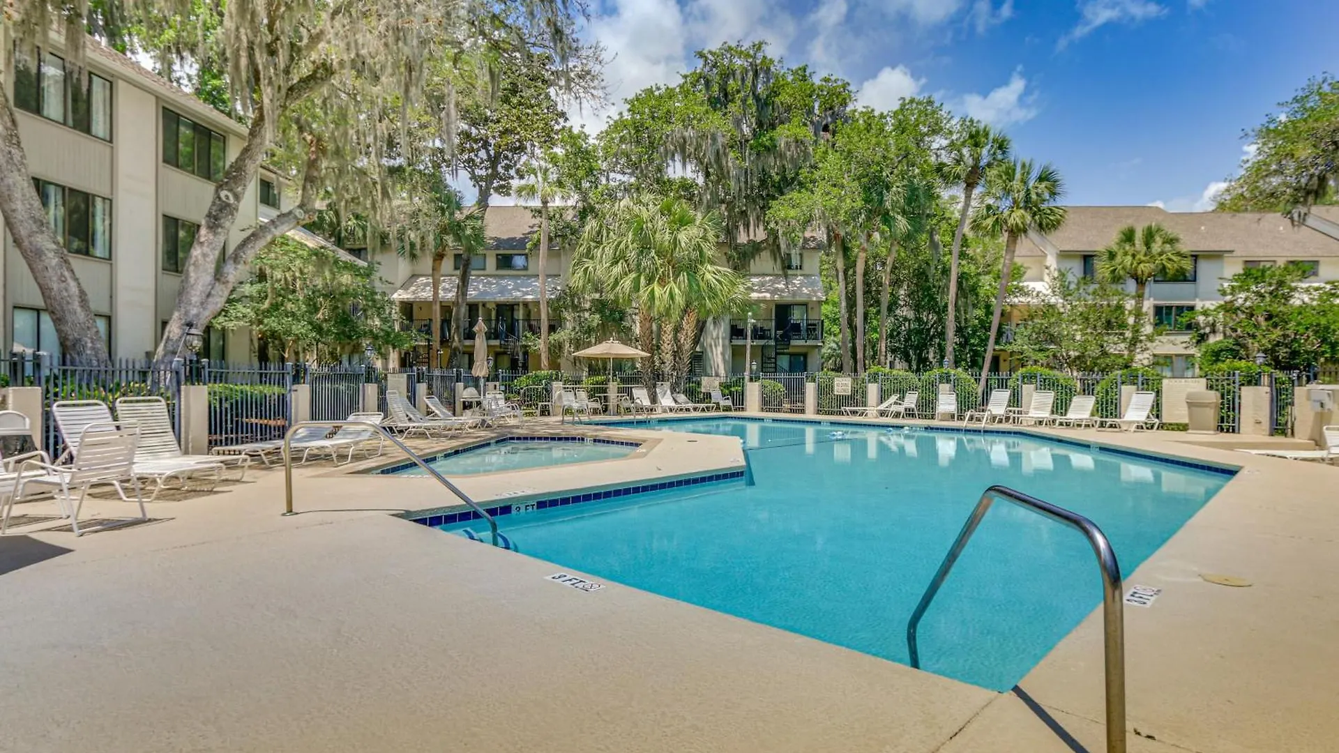 Villa Bright Less Than 1 Mi To Beach! *