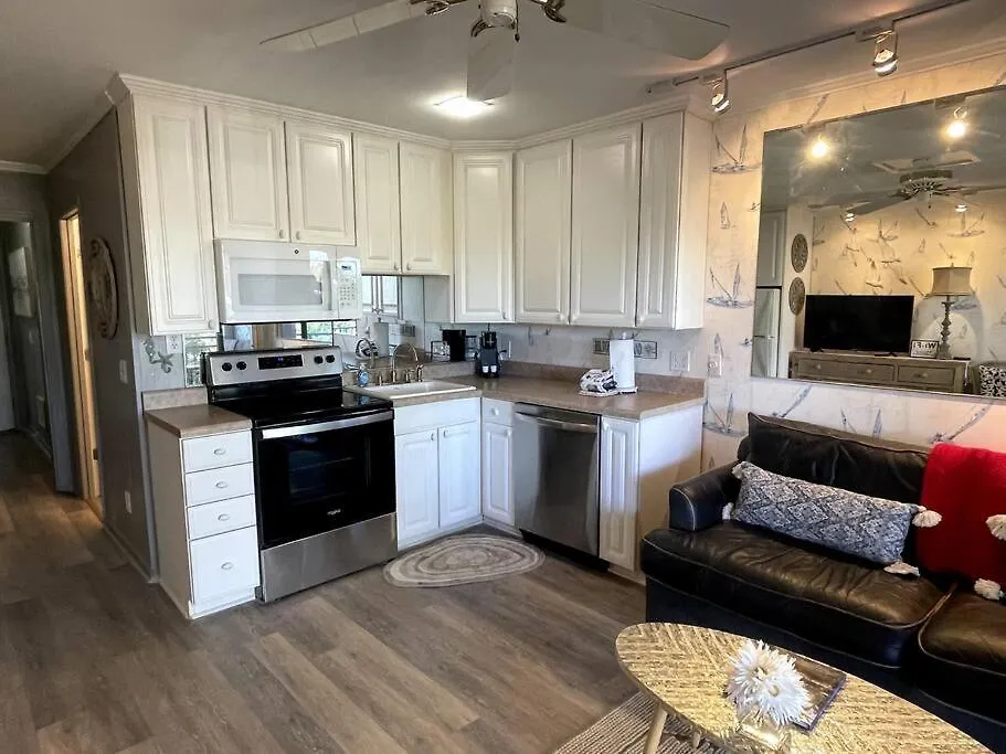 Apartment Coastal Nest - Oceanviews! Near Coligny