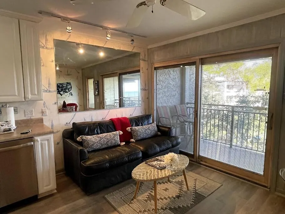 Coastal Nest - Oceanviews! Near Coligny