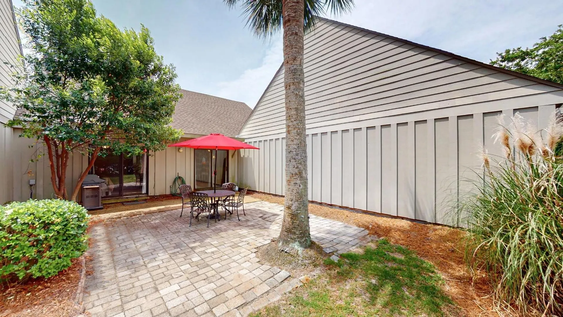 627 Queens Grant Villa *