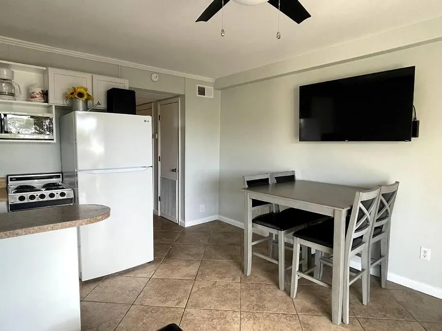 Apartment Gone Coastal! 2 From Oceanfront! Air! Hilton Head Island