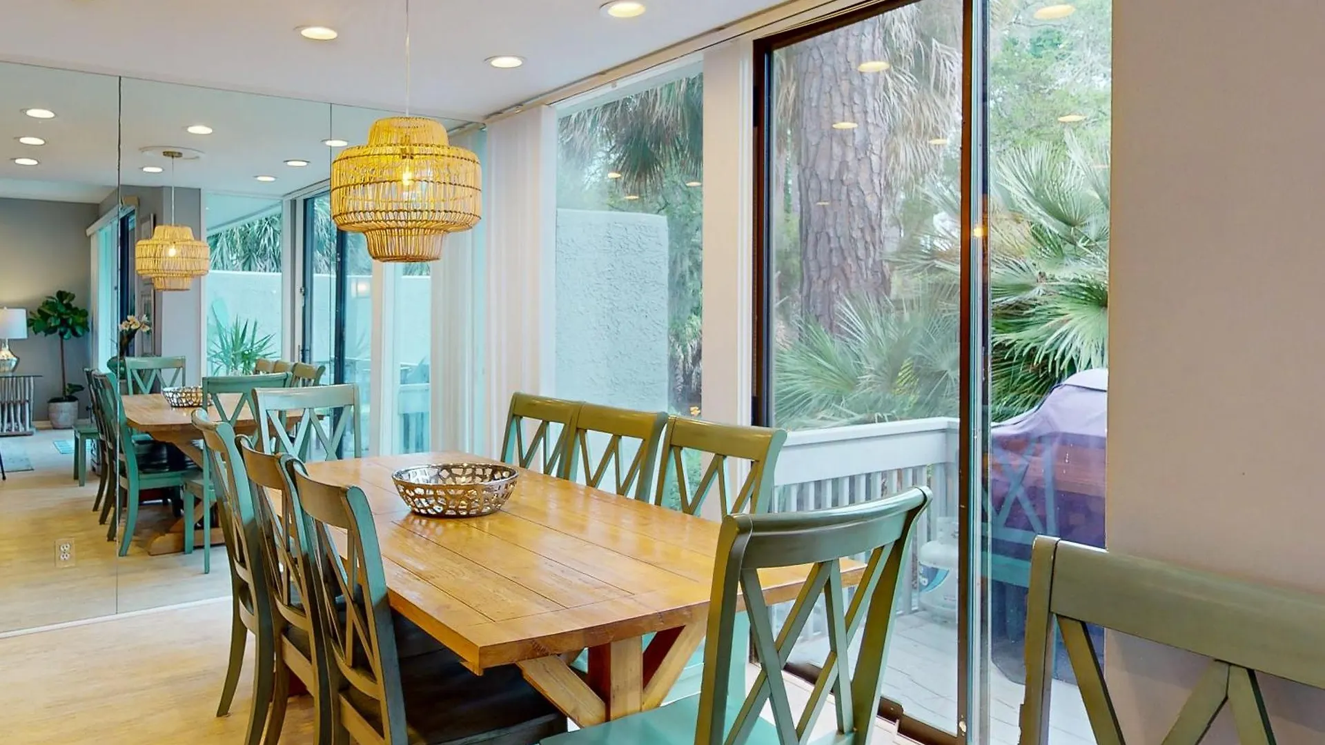 Harbour Town Club 1253 Apartment