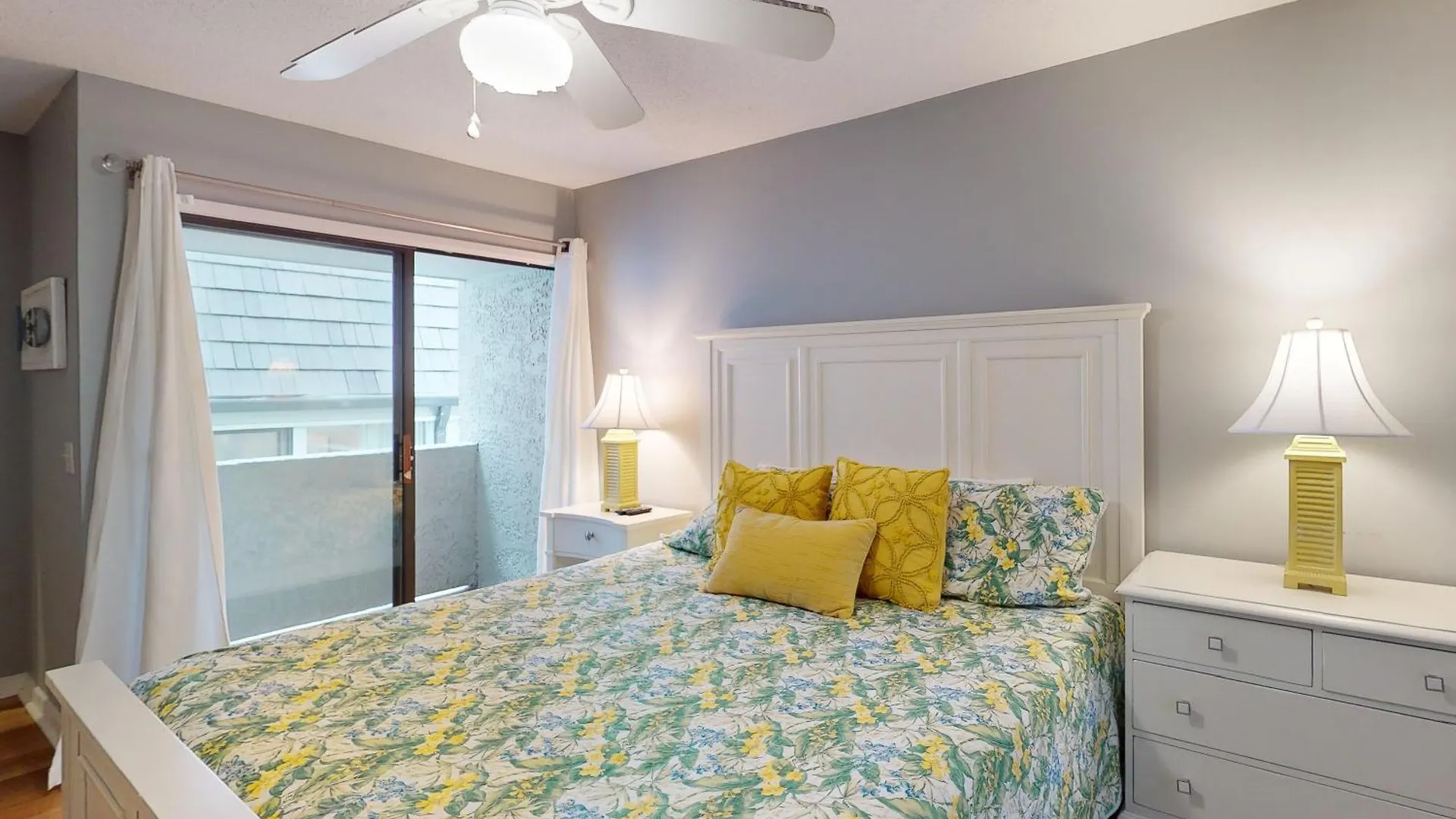 Harbour Town Club 1253 Apartment *